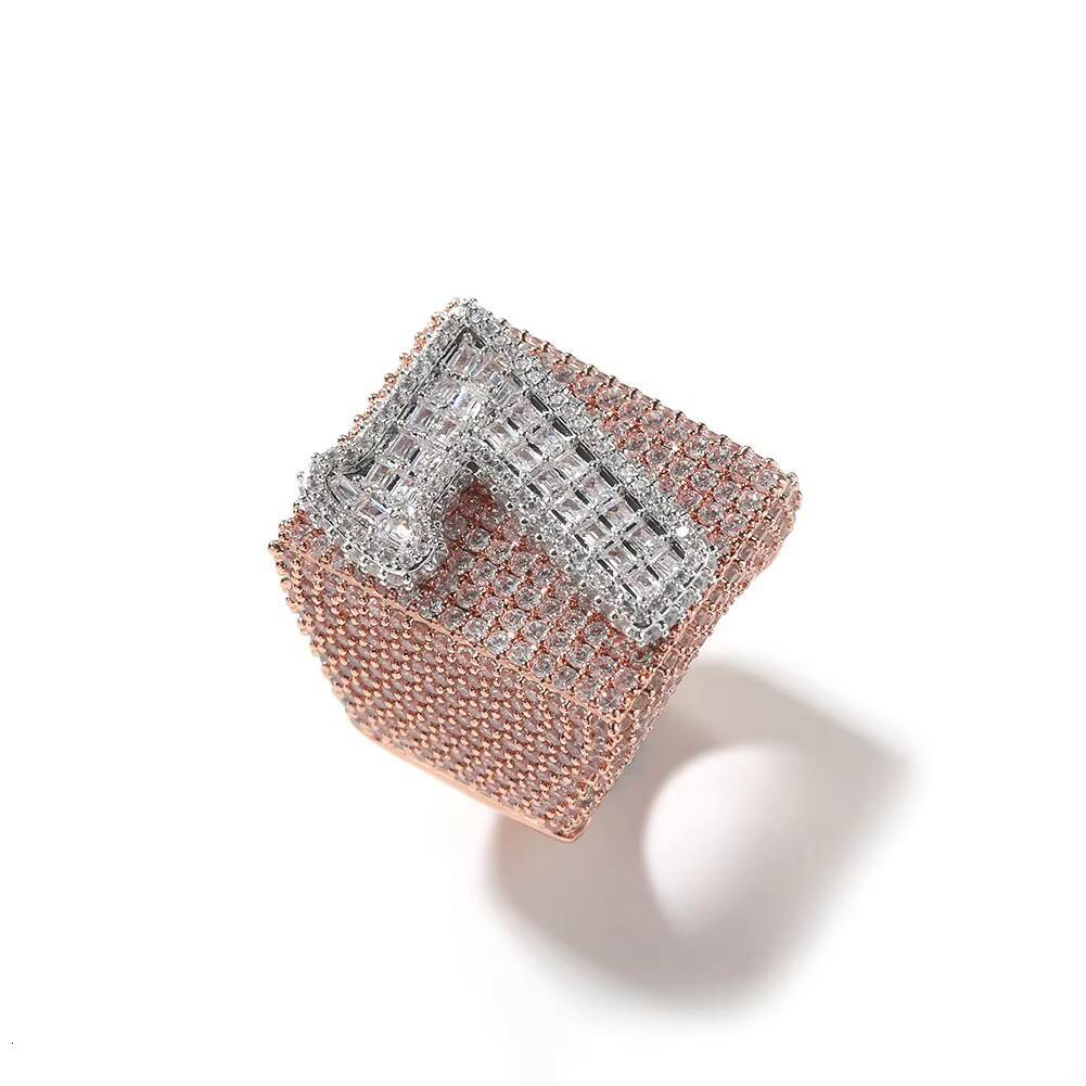 Custom Fashion Jewelry Letter Ring Exaggerate Luxury Lucky Number Signet Ring Iced Zircon Diamond Square A-Z Initial Signet Ring