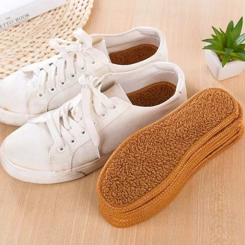Winter Alpaca Wool Insoles Soft Plush Warm Thicken Foot Thermal Shoe Insole for Women Men Breathable Snow Boots Shoes Heat Pads 250805