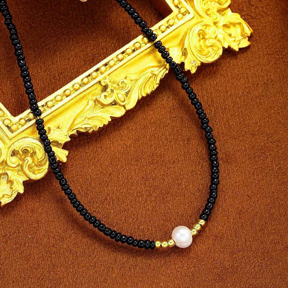 Fashion Boho Beads Necklace for Women Imitation Pearl Seed Beaded Strand Short Choker Necklace Handmade Female Jewelry Gifts Y250805