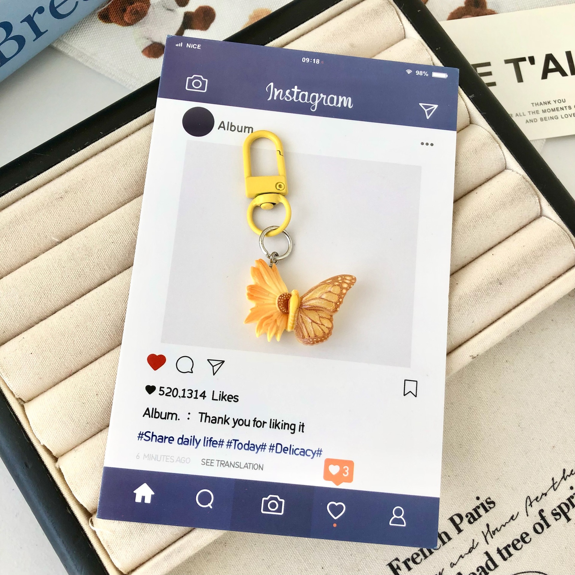 Cute flower butterfly keychain exquisite student bag pendant car keychain high aesthetic value niche pendant