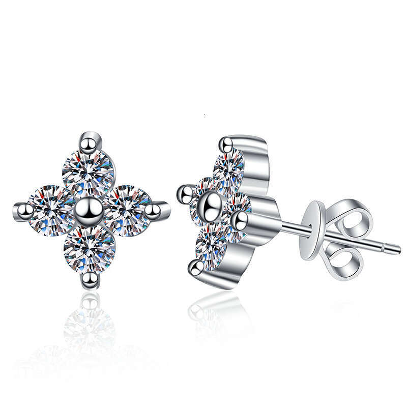 Iced Out VVS for Women, Light Korean Style Four-Leaf Clover Earrings, D Color 80 Points Moissanite Earrings