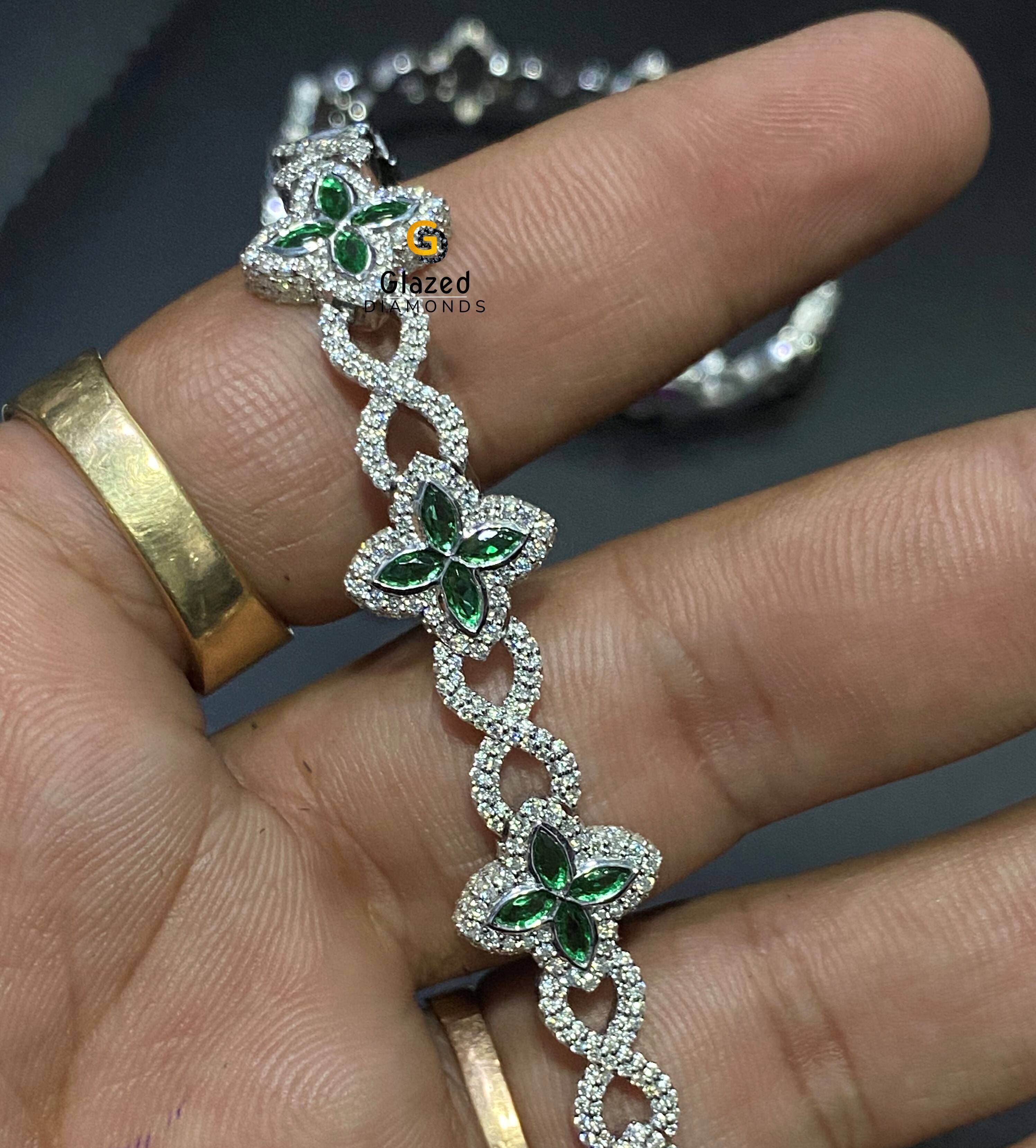 VVs Round Brilliant Cut Moissanite Diamonds Buss Down Hip Hop Infinity Link Clover Bracelet For Unisex In 10K Solid White Gold