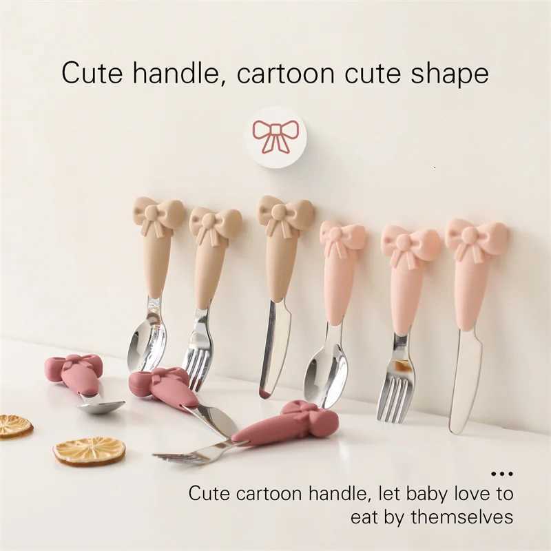 Baby Tableware Set BPA Free Silicone Bow Dish Tie Bowl Fork Food Plate Stainless Spoon Non-slip Tableware Newborn Feeding Tool X2508061