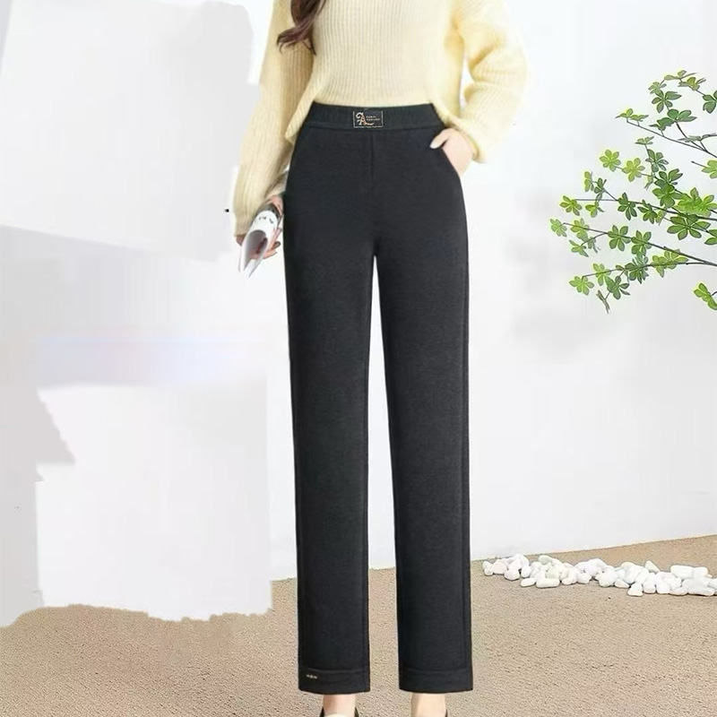 Xinyu Yi Fashionable Women's Pants Compatible with N Types of Outfit Formulas 25600, 25601, 25606
