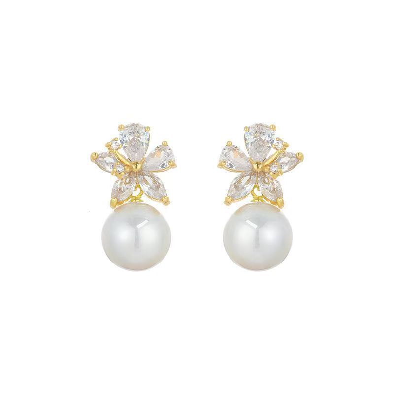 Free Shipping Designer Luxury Jewelry Gardenia Bloom New Gentle French Sweet Flower New Pearl Earrings Simple And Exquisite Ear Accessories