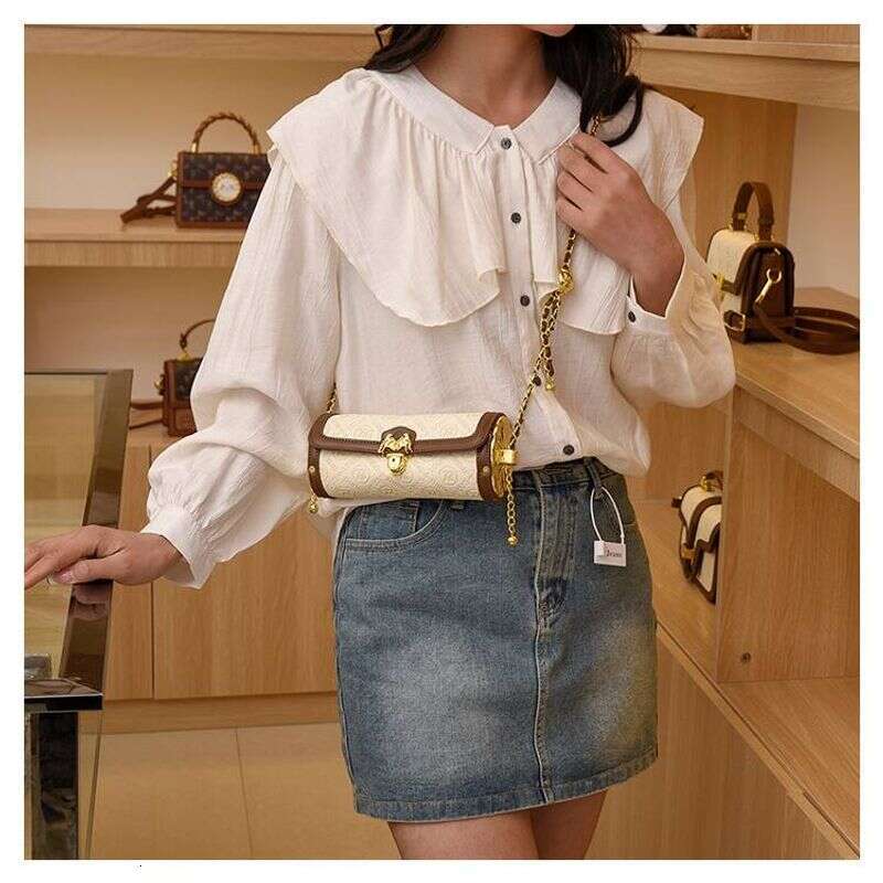 "2025 New Women's Bag, European and American Fashion Trendy Monogram Round Barrel Shoulder/Crossbody/Handbag"