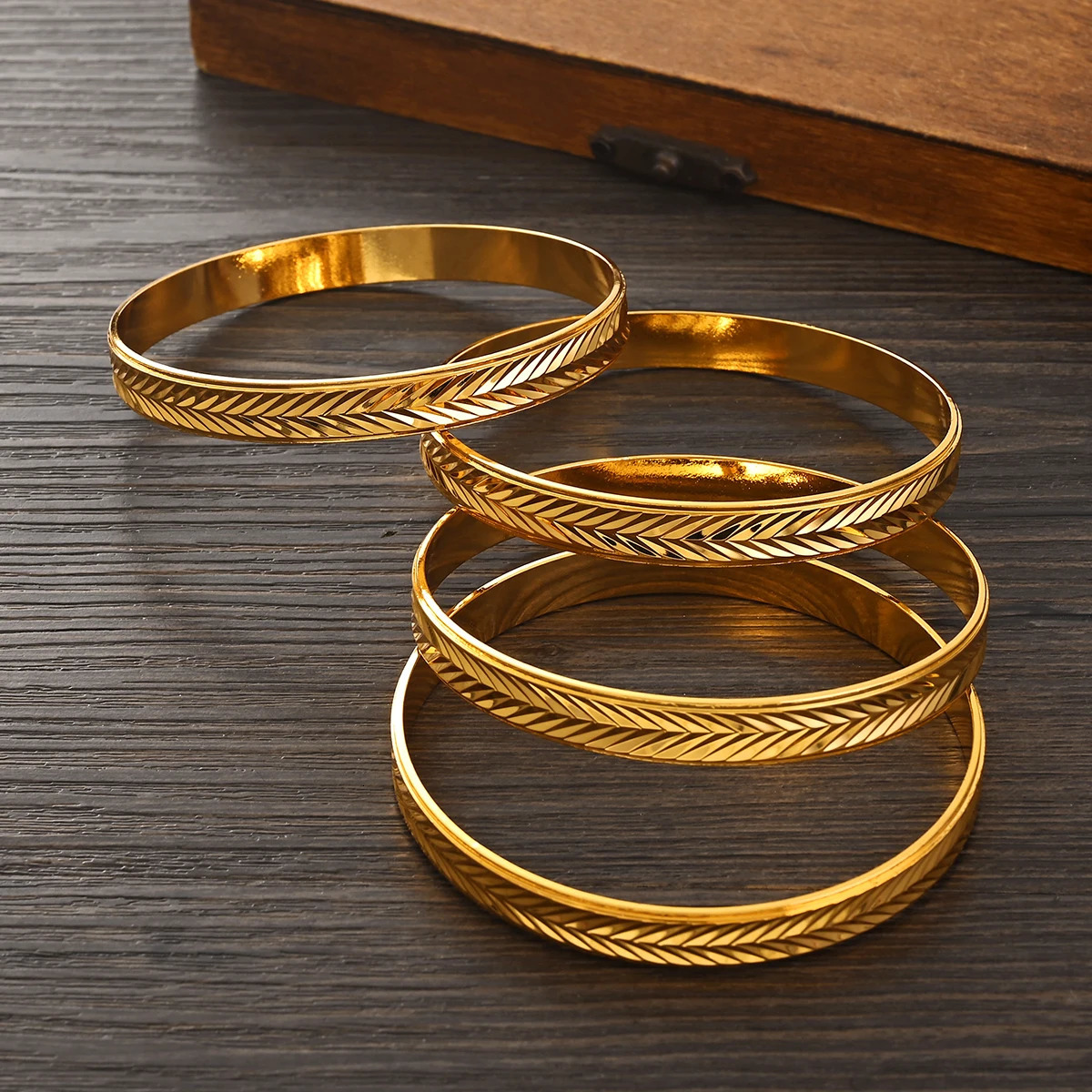 Fashion Exquisite 24K Gold Plated Bracelets Jewelry set Eritrea Ethiopian for Women Bangles Arab Bridal Wedding Party Gift 250805