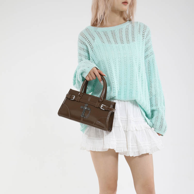 Designer Bag New Hot-selling Oil Leather Handbag Small Square Bag With Metal Cross Luxury Bag Decoration, Spicy Girl Shoulder Bag, Simple Commuter Cro