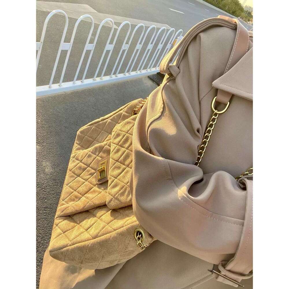 Designer Bag Tote bag Shoulder Bag Large Capacity Quilted Chain Tote For Women Autumn Winter New High End Commuter Crossbody Hobo