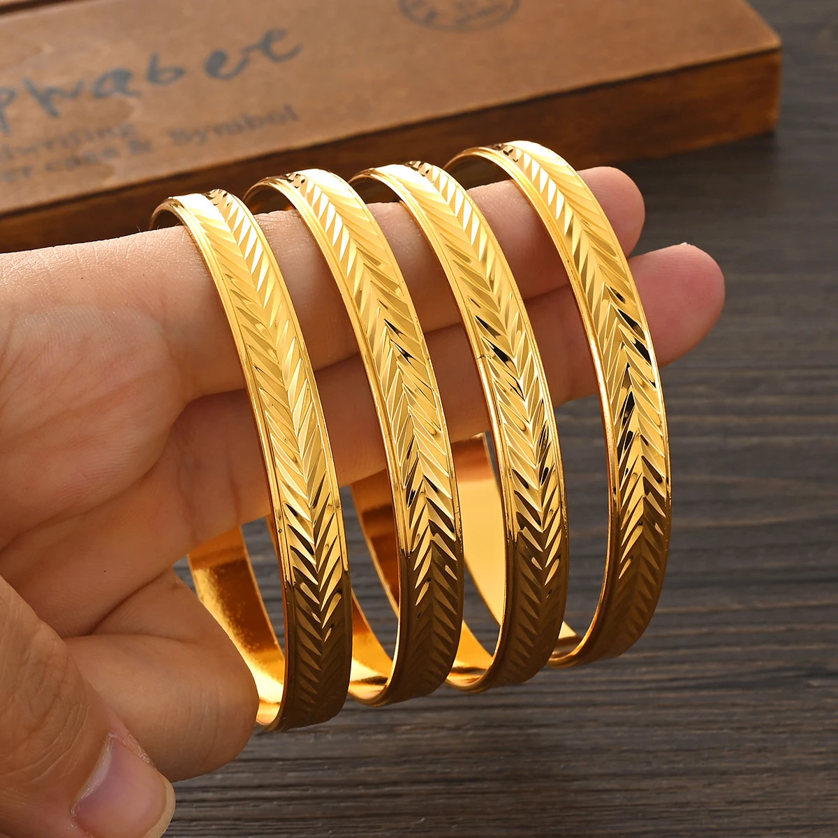 Fashion Exquisite 24K Gold Plated Bracelets Jewelry set Eritrea Ethiopian for Women Bangles Arab Bridal Wedding Party Gift 250805