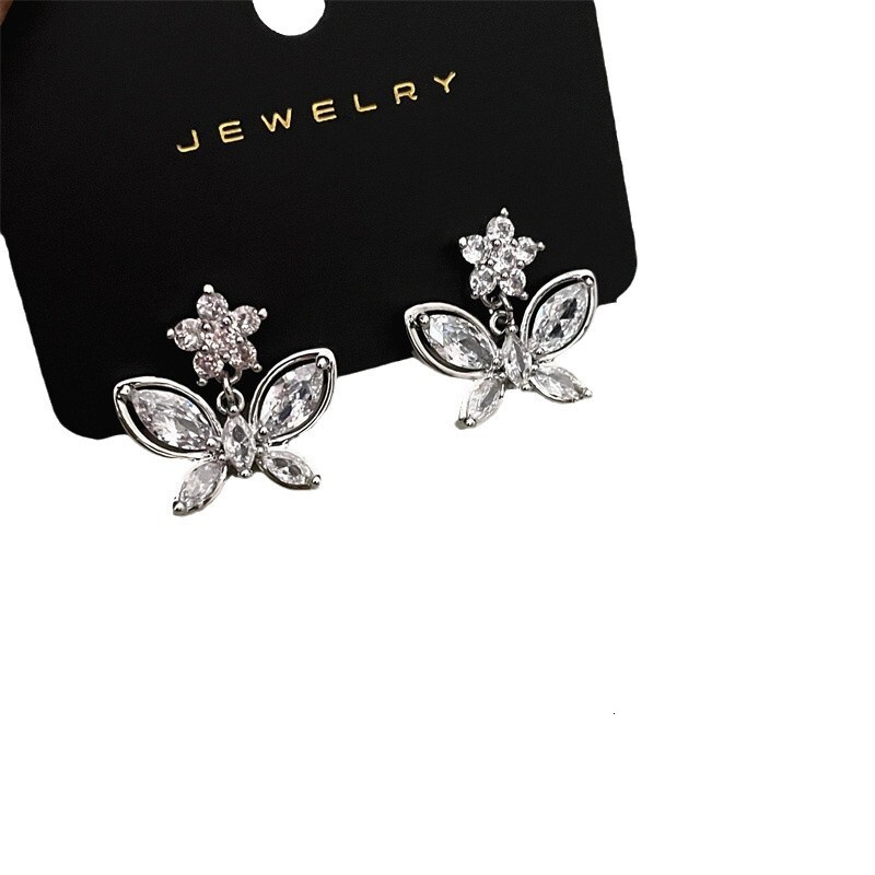 Free Shipping Designer Luxury Jewelry New Zircon Pearl Earrings For Women Elegant Exquisite Ear Clips Fashion Versatile Ear Accessories