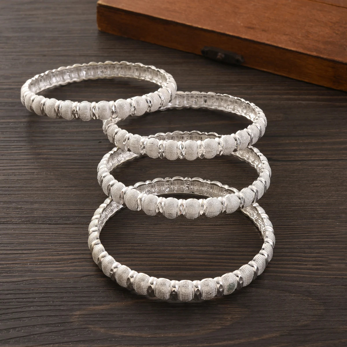 Dubai Silver Color Bangle Set For Women Indian Africa Lady Jewelry Ethiopian Cuff Bracelets Wedding Bride Jewelry Party Gift 250805