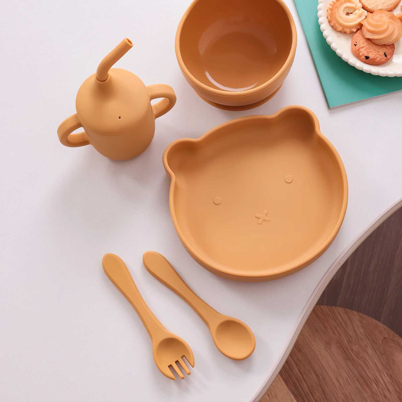 5PCS Color Kids Silicone Dinnerware Set Suction Bowl BPA Free Baby Dishes Plate Cup For Feeding Spoon Fork Training Utensils X250806