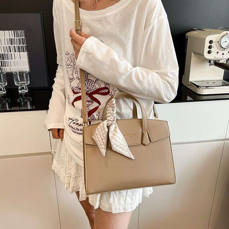 Designer Bag Tote Shoulder Bag Outstanding Temperament PUDFD Princess Diana Fashionable Simple Large Capacity Handbag New Stylish Versatile