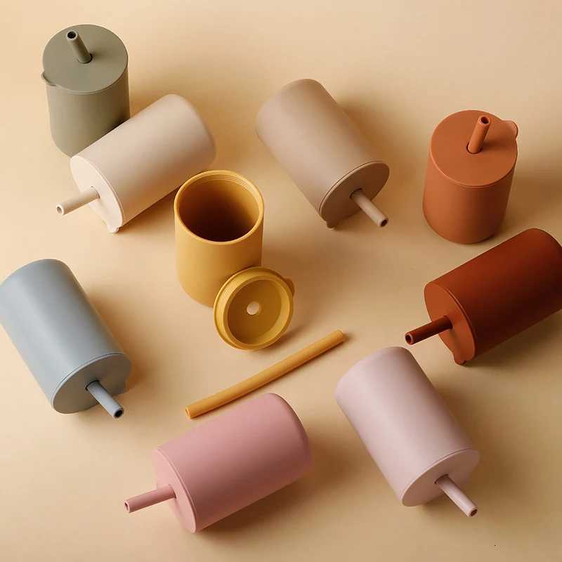 Baby Feeding Straw Drinkware Cup Baby Cute Learning Feeding Cup Food Grade BPA Free Silicone Toddler Water Bottle Tableware X2508061