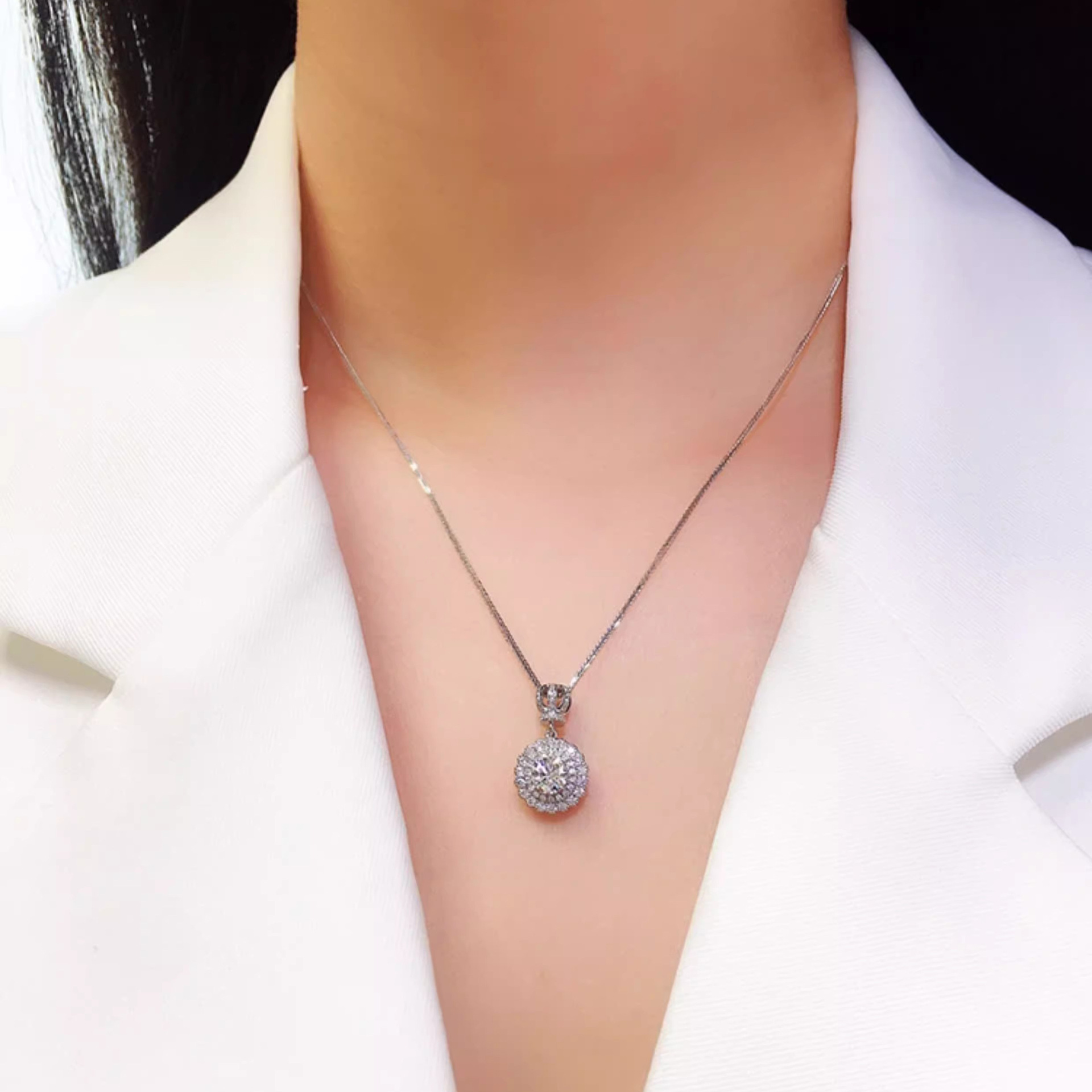 Choucong Brand New Crown Pendant Sparkling Luxury Jewelry 925 Sterling Silver Round Cut 2ct Lab Moissanite Diamond Gemstones Party Women Clavicle Neck