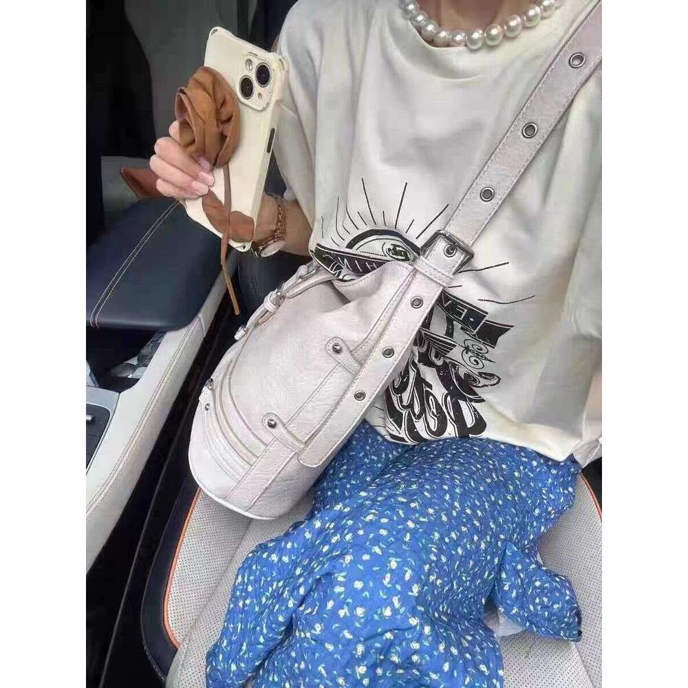 Designer Bag Tote bag Shoulder Bag Niche Vintage Bucket For Women New Fashion Versatile Commuter Tote Single Crossbody