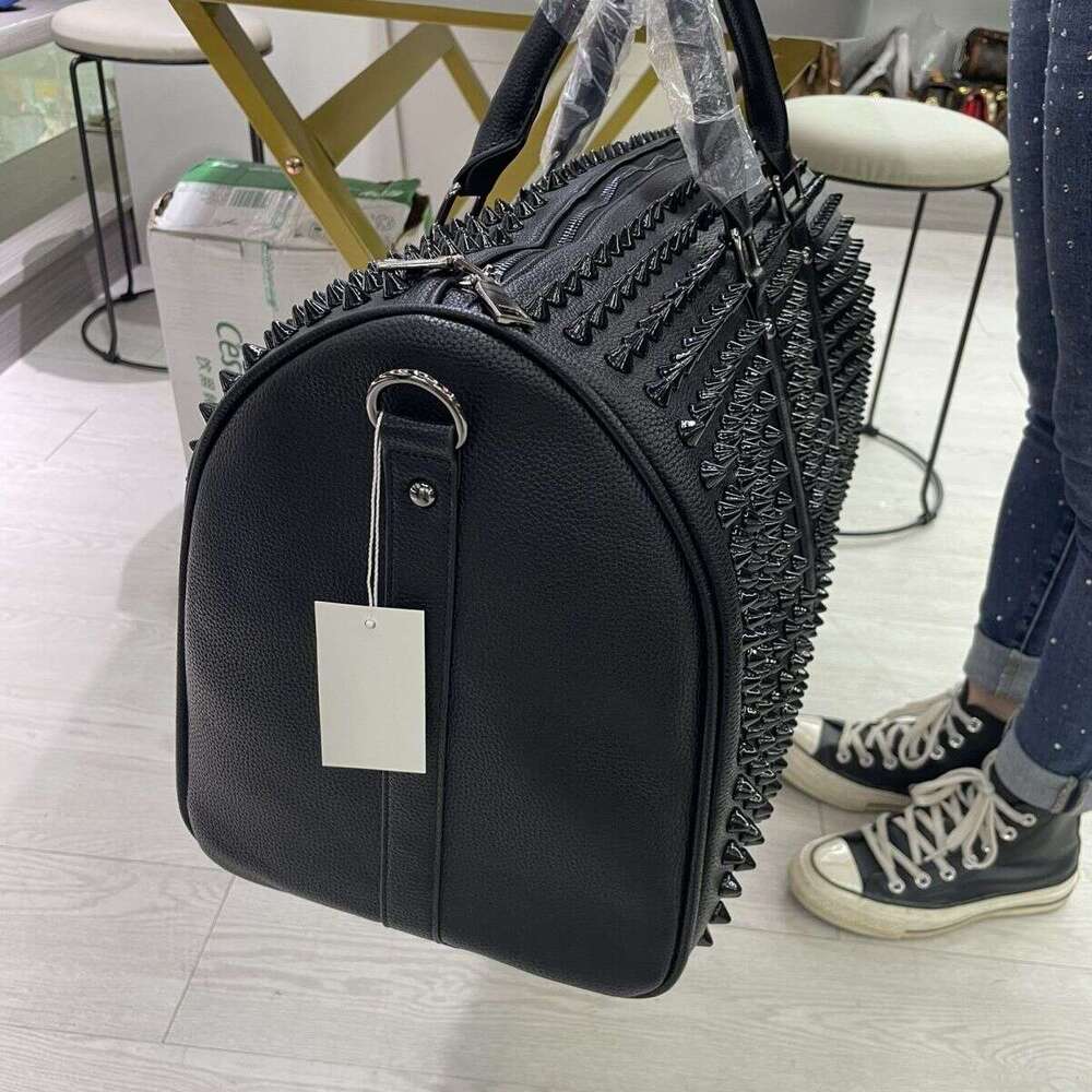 Designer Bag Tote Shoulder Bag Genuine Leather Texture Handbag Personality Rivet Crossbody Large Capacity Travel Short Trip Luggage Unisex