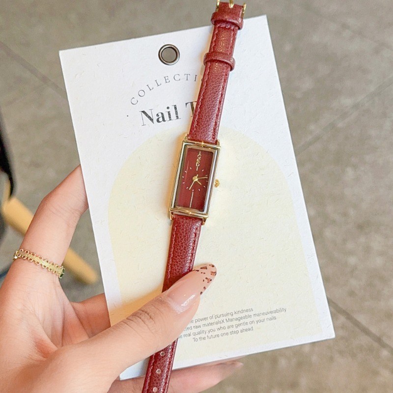 Fashionable Ankara-Inspired Red Leather Band Analog Watch for Her