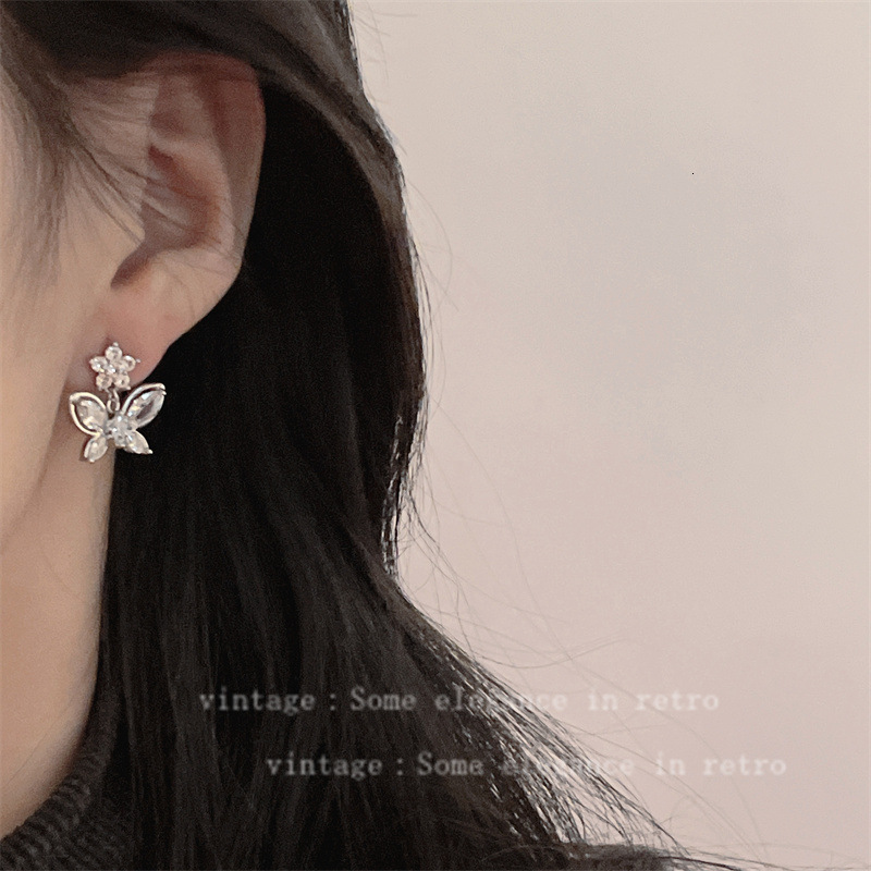 Free Shipping Designer Luxury Jewelry New Zircon Pearl Earrings For Women Elegant Exquisite Ear Clips Fashion Versatile Ear Accessories