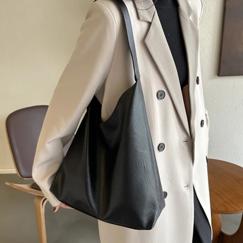 Versatile Bucket Bag Roomy Underarm Tote Crossbody Bag Shoulder Bags For Women Solid Cute Tote Clutch Wallet 250731