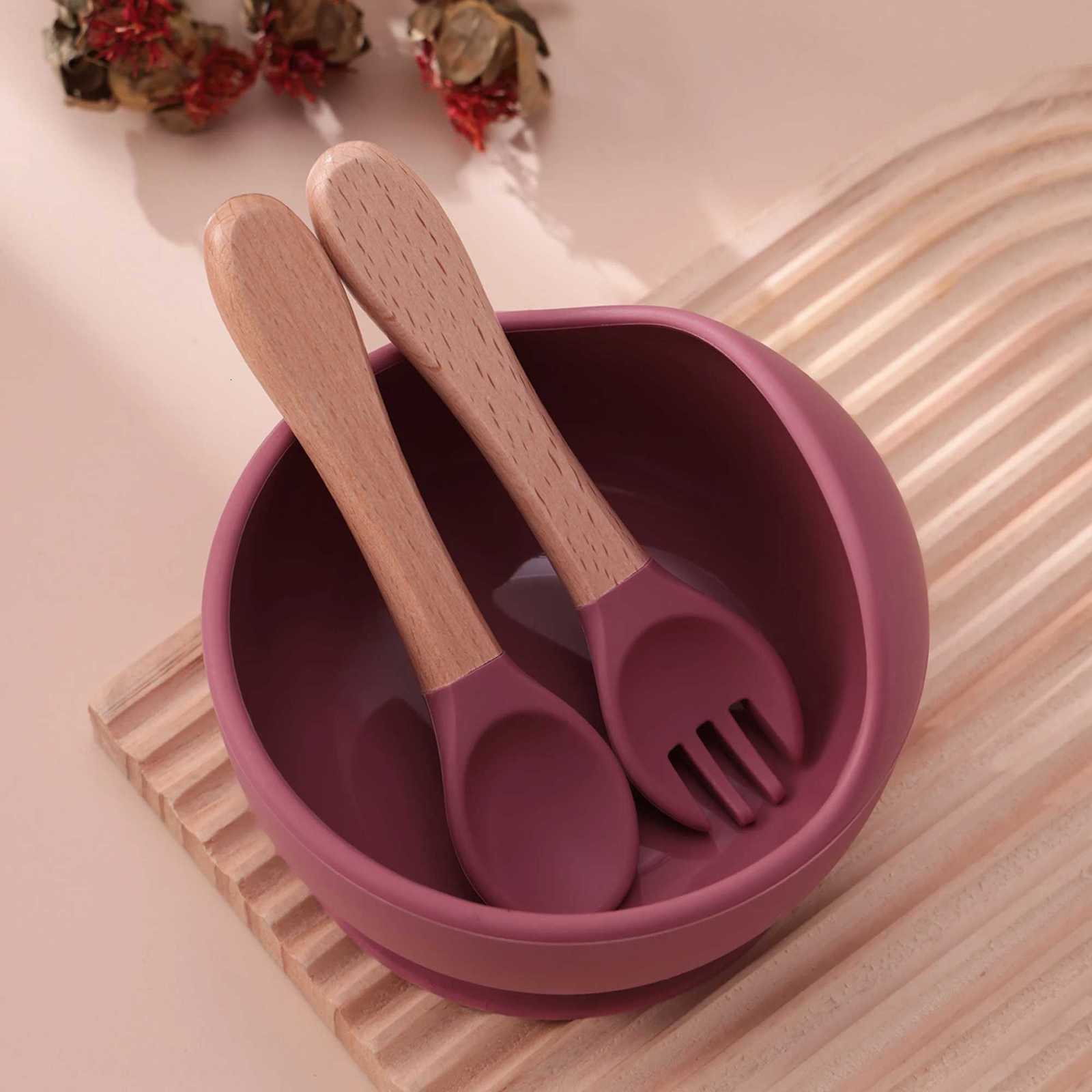 3PCS Silicone Baby Feeding Bowl Set BPA Free Suction Dishes Training Utensils With Wooden Spoon Fork Toddler Learning Tableware X250806