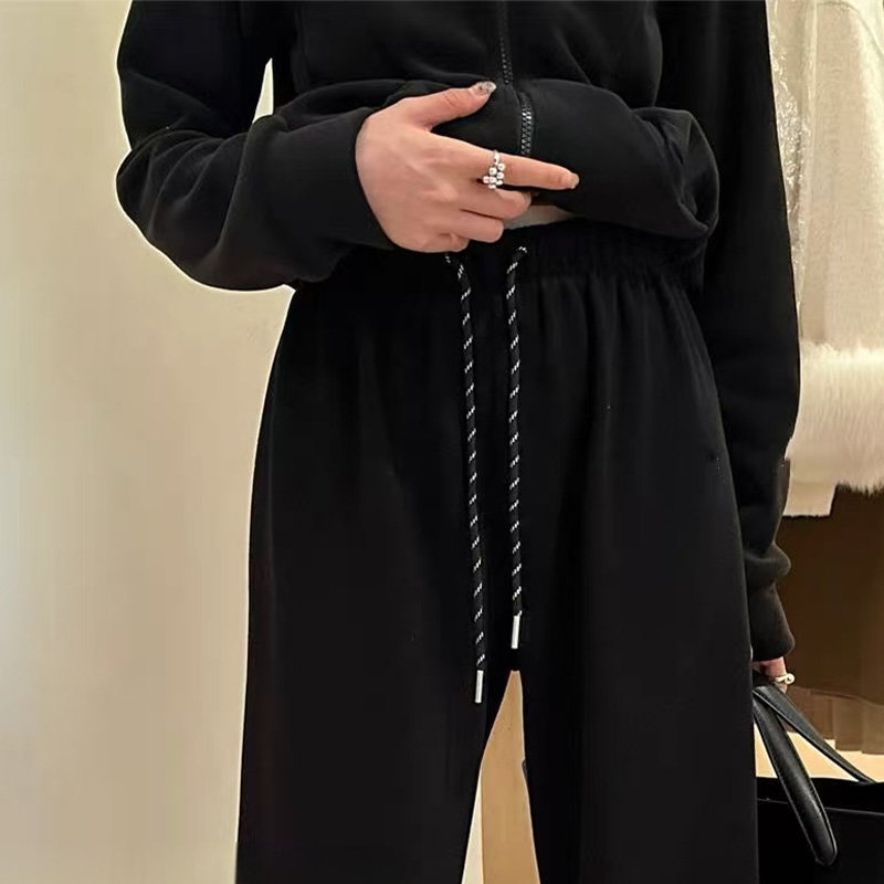 Xinyu Yiqu Autumn Collection Camellia Velvet Fashionable Women's Pants Suitable for N Types of Outfit Formulas 25632