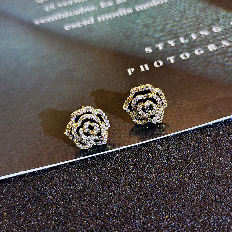 Free Shipping Designer Women's Luxury Jewelry S925 Silver Needle Elegant And Fashionable Diamond Inlaid Two-way Wearing Earrings Rose Tassel Ear 