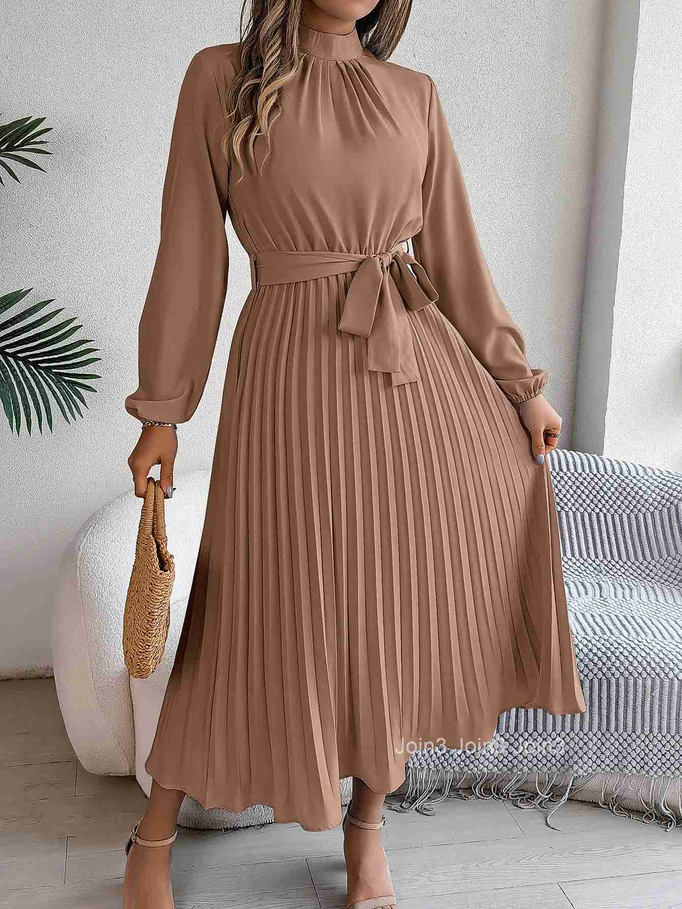 Elegant Womens Solid Color Pleated Lace Up Autumn And Winter Dresses Fashionable Womens Standing Collar Long Sleeved Dress