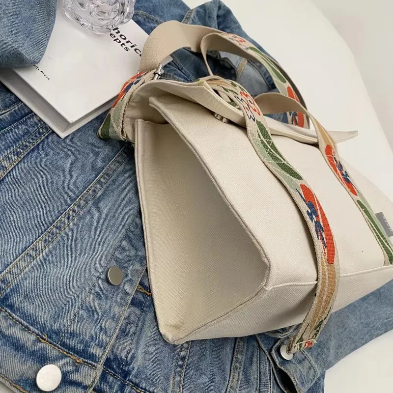 Quality Canvas Handbags For Women Latest Trends Designer Shoulder Crossbody Bags Boston Large Capacity Shopper 250805