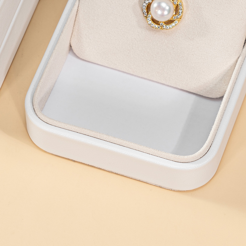 Luxury Handcrafted PU Leather Necklace Box with Unique Engraving Feature - Stylish Home Decor Item