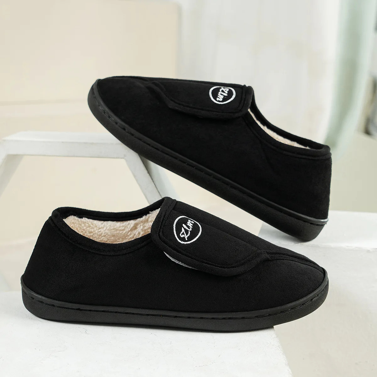 House Shoes for Men Suede Leather Slippers Non-Slip Slip-on Shoes Comfy Warm Plush IndoorOutdoor for Diabetic Swollen Feet 250731