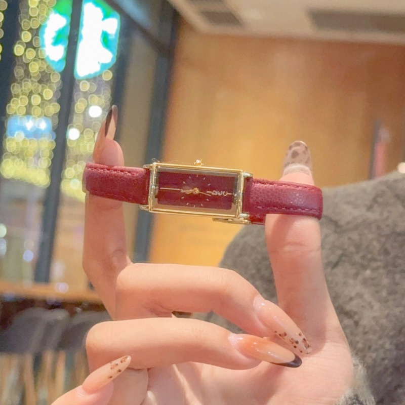 Fashionable Ankara-Inspired Red Leather Band Analog Watch for Her