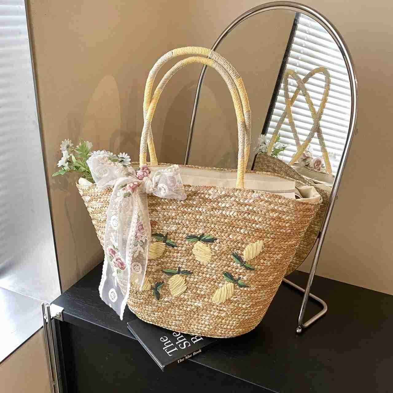 Large Capacity Beach Shoulder Bag Designer Embroidery Handbag Summer Handmade Rattan Bag Fashion Basket Straw Shopping Bag M250806