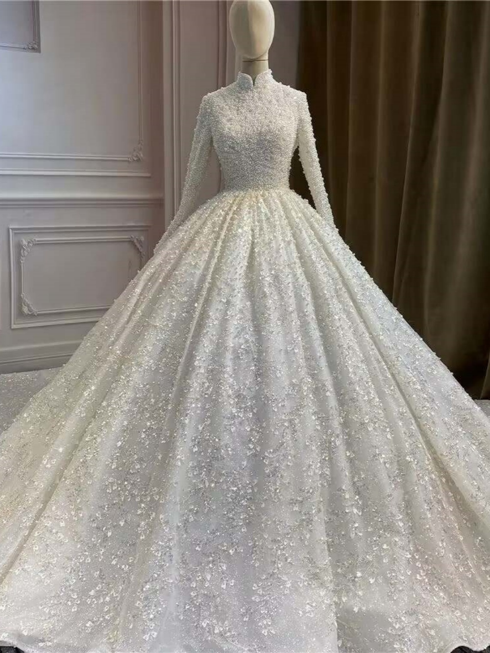 Muslim High Neck Ball Gowns Wedding Dresses Pearls Sequins Long Sleeve Bride Dress Luxurious Sweep Train Bridal Dress Customized