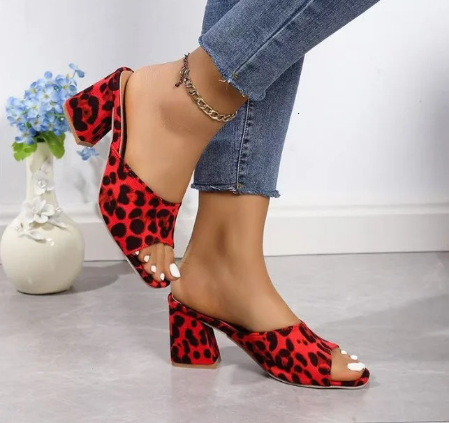 Square toe high-heeled slippers womens outside wear spring plus womens shoes triangle thick heel sandals banquet sandals 250731