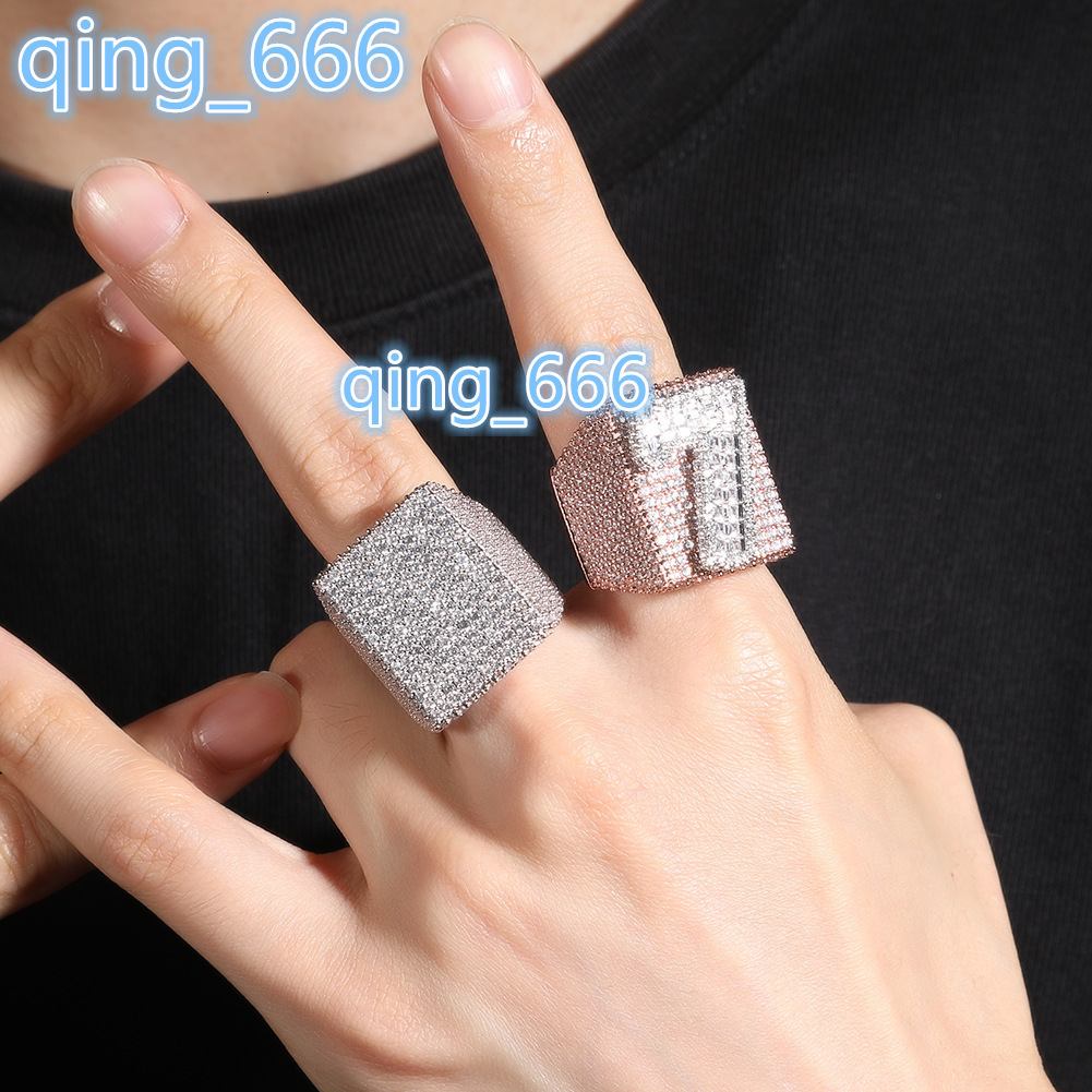 Custom Fashion Jewelry Letter Ring Exaggerate Luxury Lucky Number Signet Ring Iced Zircon Diamond Square A-Z Initial Signet Ring