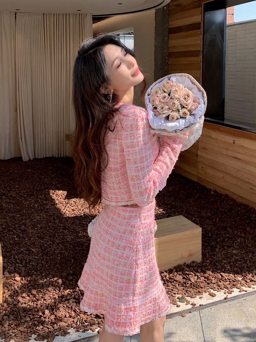 Women's Tracksuits Autumn Winter Knitting Sweater Dress Suits Diamonds Beaded Women Knitted Two Piece Set Cardigans Short Fishtail Skirts