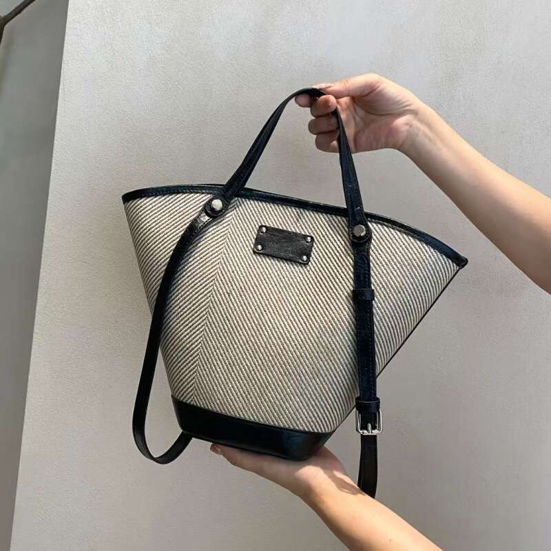 Cowhide New Fashion Versatile Handbag for Women Small Tote Genuine Leather High-end Feel Single Shoulder Crossbody Bag B5