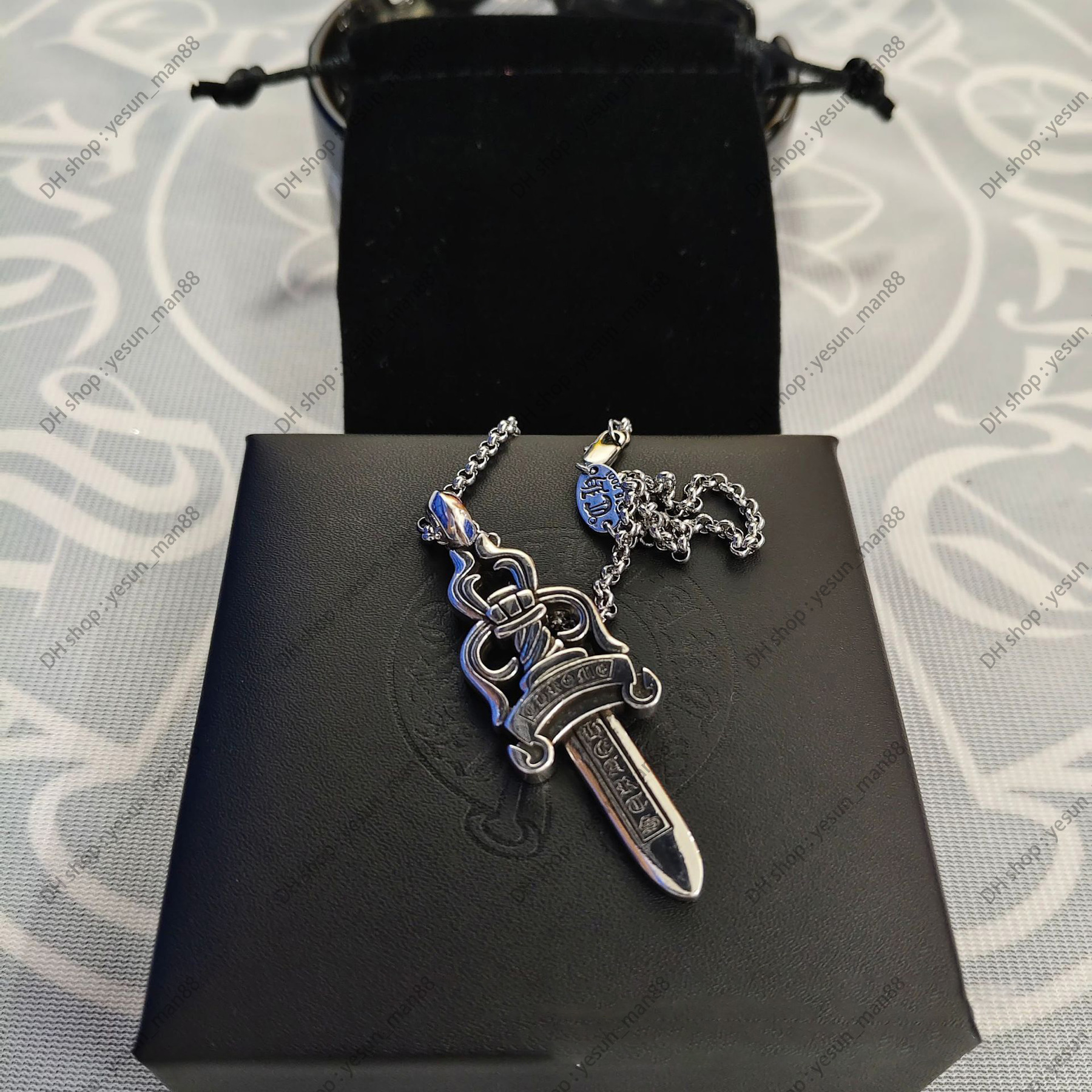 chrome Necklace Bold Letter Cross Women chromes Necklaces Designer Brand Flower Pendant Chain Men chromed Jewelry Necklace