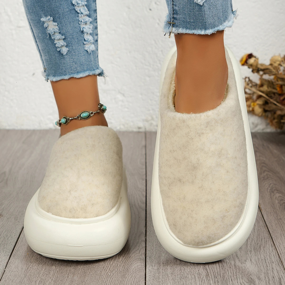 Womens Winter Solid Color Casual Comfortable Anti-slip Warm Plush Slippers Cover Toe Slip-On Home Slippers 250731