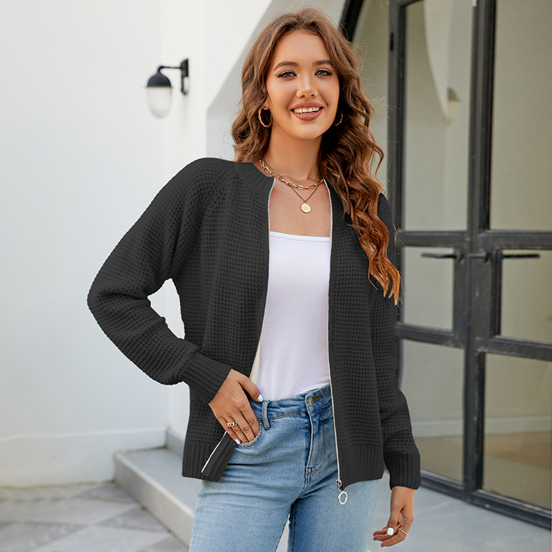 hot Free delivery designer sweater for women Comfortable round neck sweater loose and personalized knitted top