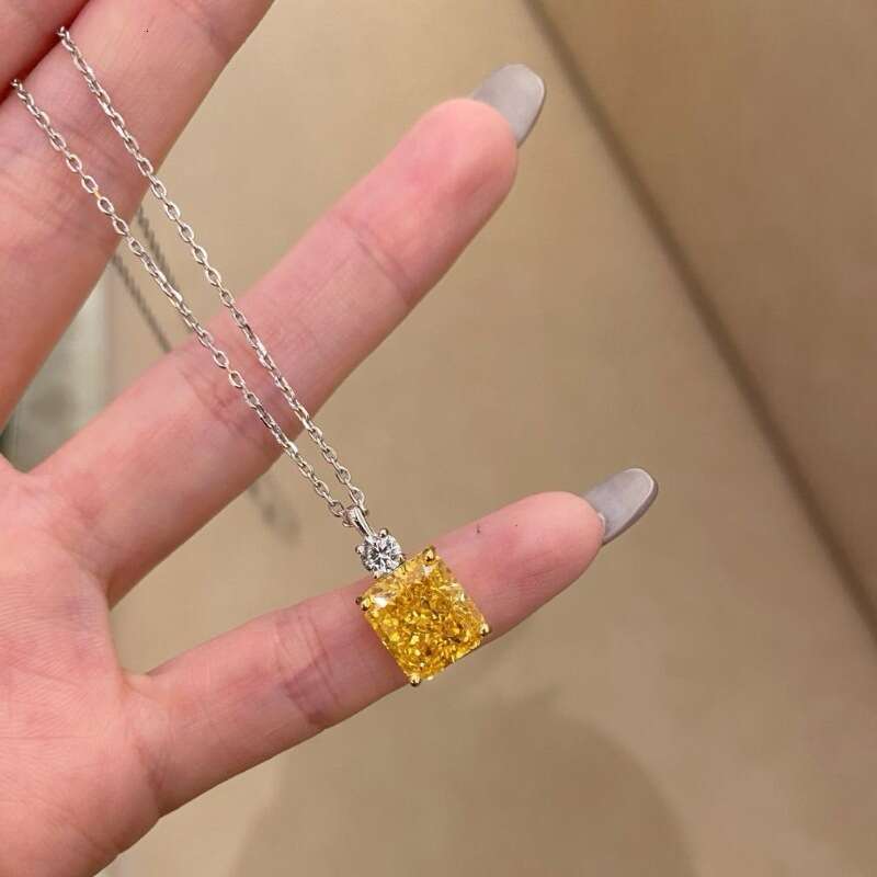 Vintage Mid-Age Style Colorful Gemstone Square Yellow Dia Necklace Niche Simple Design Gentle Versatile Elegant Choker