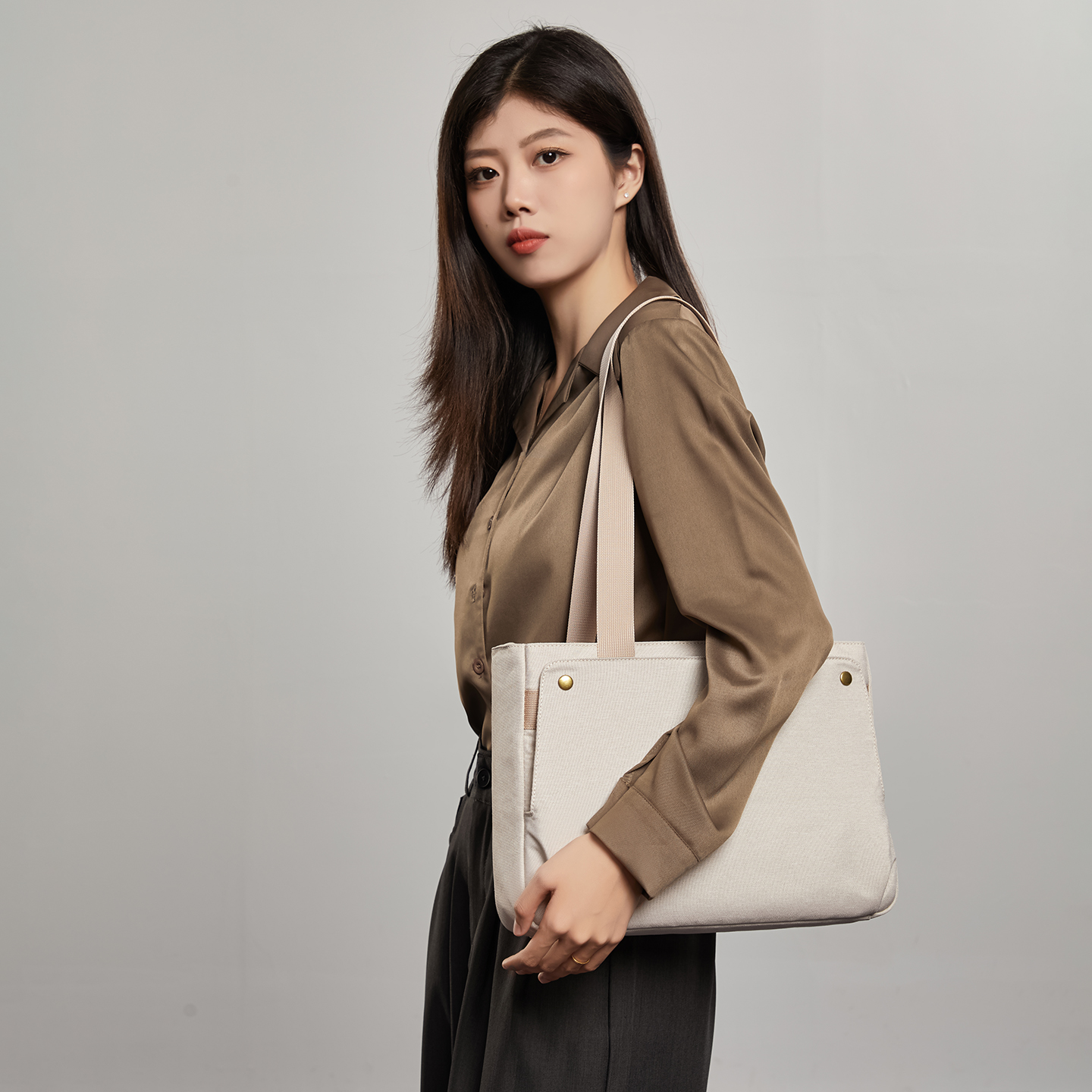 Japanese multifunctional shoulder bag, tote bag, tablet bag, minimalist commuting handbag, business travel briefcase