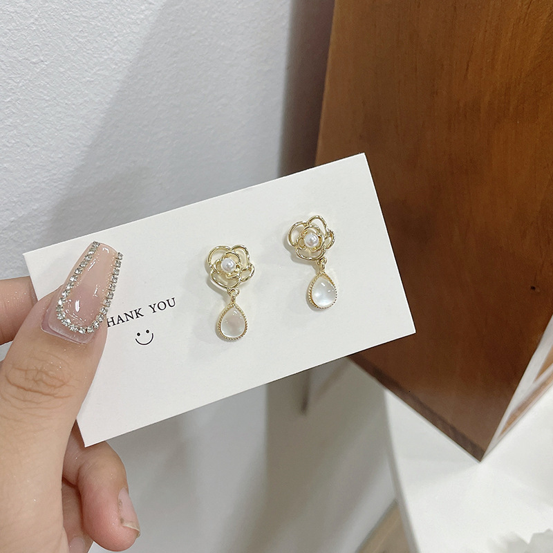 Vintage French Court Style High-end Women's Earrings Free Shipping Designer Luxury Cat Eye Stone Hollow Rose Water Droplet S925 Silver Needle Ear