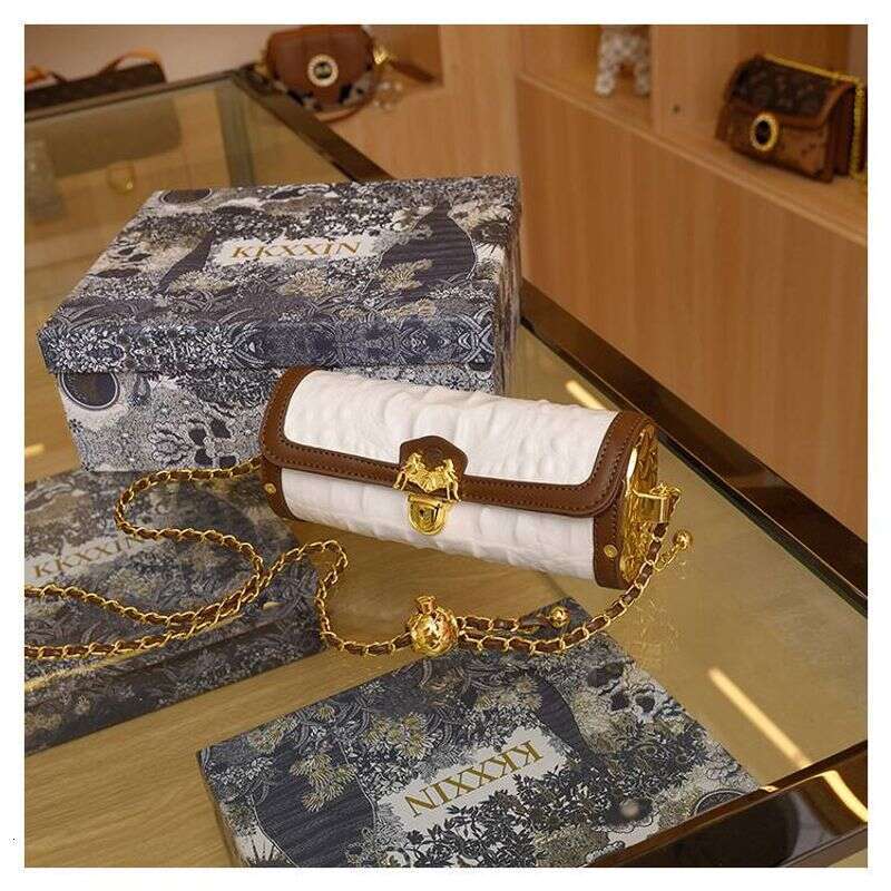 "2025 New Women's Bag, European and American Fashion Trendy Monogram Round Barrel Shoulder/Crossbody/Handbag"