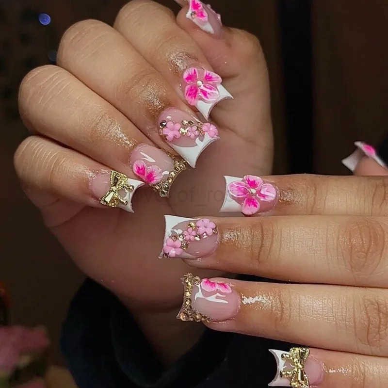 24Pcs Summer Trendy Duckbill Fake Nails 3D Floral Press-on Nails French Design Golden Rhinestone Bow Decor Acrylic False Nails Z250807