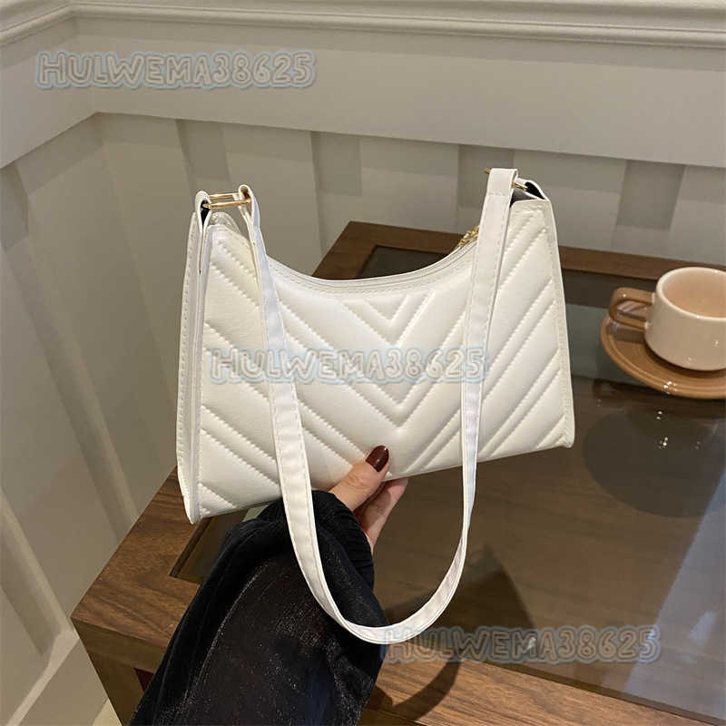 Niche Design Quilted Baguette Underarm Bag for Women 2024 Summer New Trendy Versatile Chain Shoulder Bag for Girls H250806