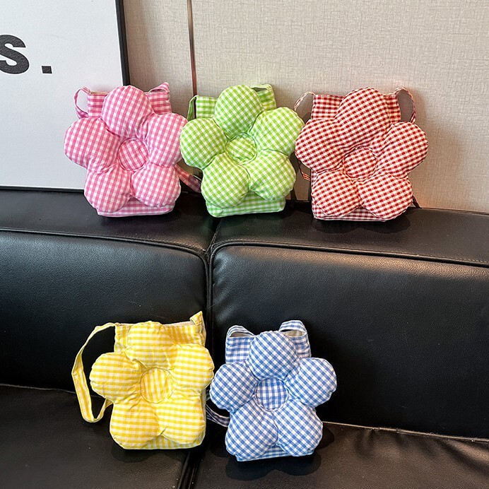 Free shipping designer Japanese Style Ice Cream Color Street Cute Vertical Phone Bag New Niche Design Girl Canvas Crossbody Bag