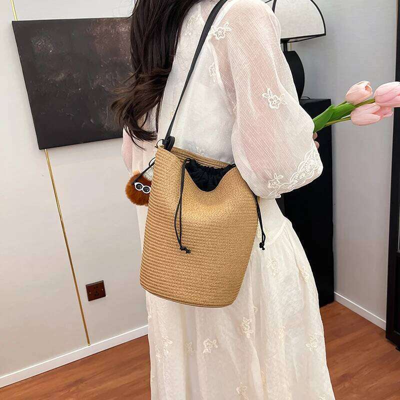 Straw Fashion Large Capacity Handmade Braid Handbags Woven Shoulder Crossbody Bag Summer Beach Bucket Bag